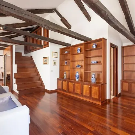 Apartamento San Marco Bell Tower House *