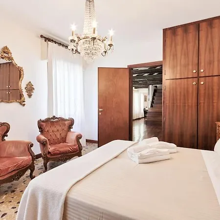 Apartamento San Marco Bell Tower House Venecia