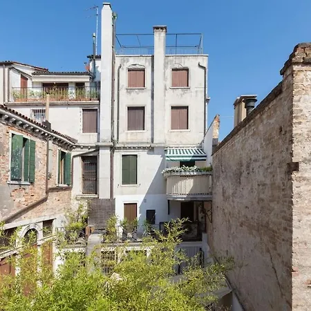 Apartman San Marco Bell Tower House *