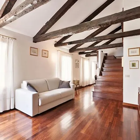 Apartman San Marco Bell Tower House *