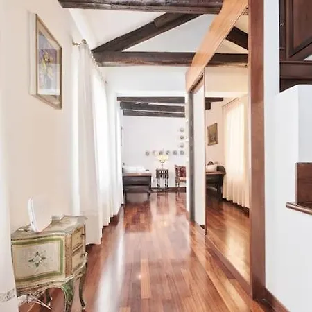 Apartman San Marco Bell Tower House